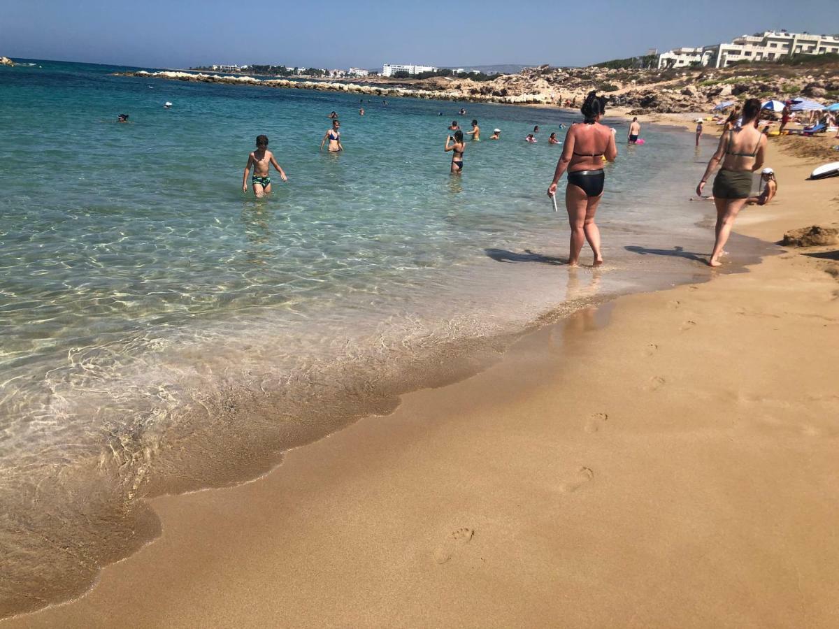 Royal Seacrest Apartment Paphos Exterior foto